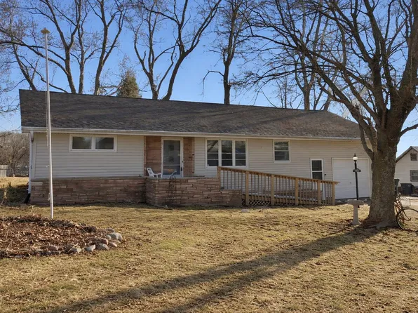 815 Palmer Ave, Oakland, IA 51560
