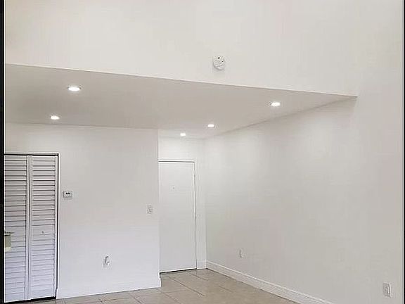 High ceiling living room 