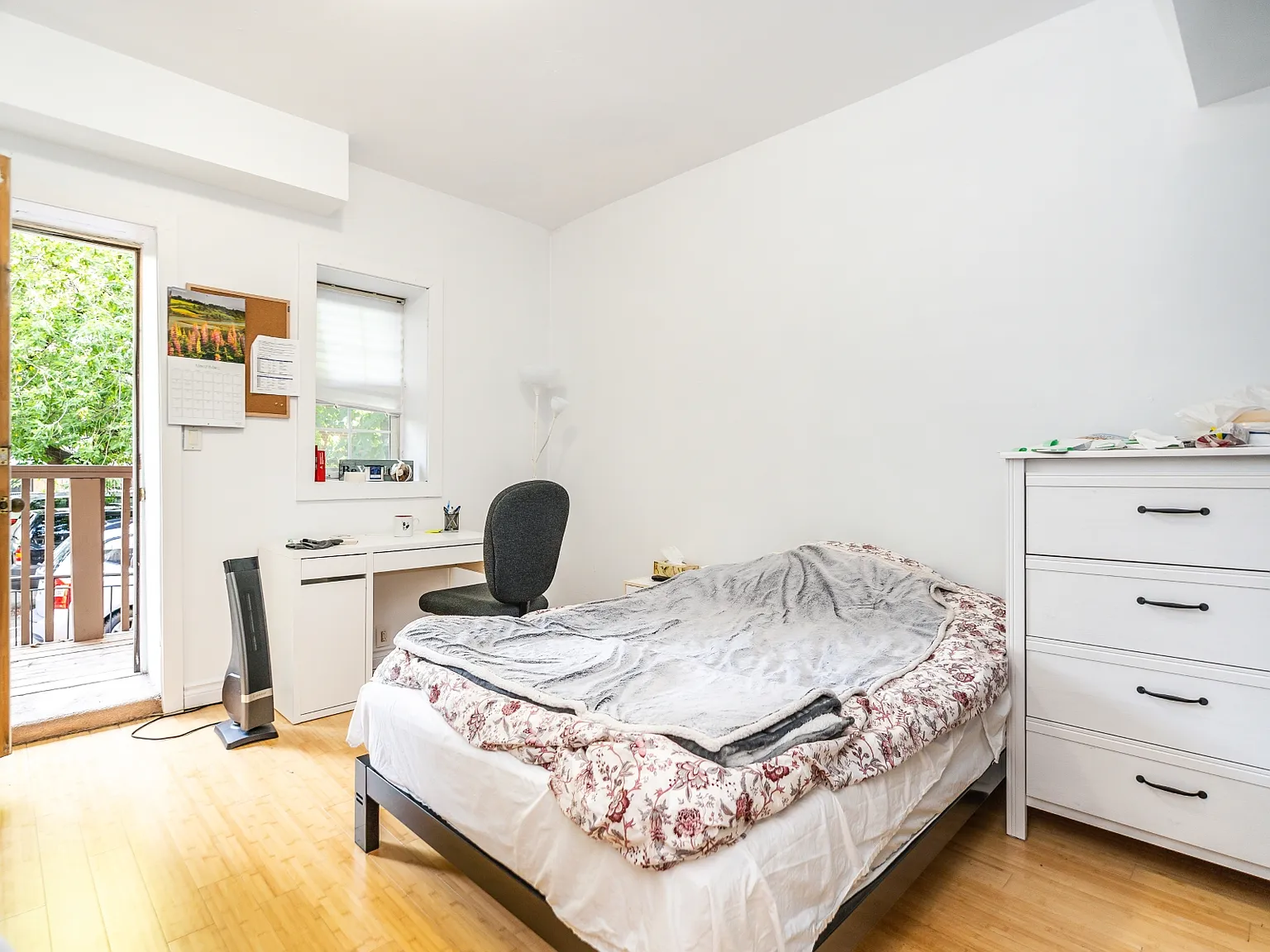 3 bed, 1000 sqft, $2,900 — Photo 3
