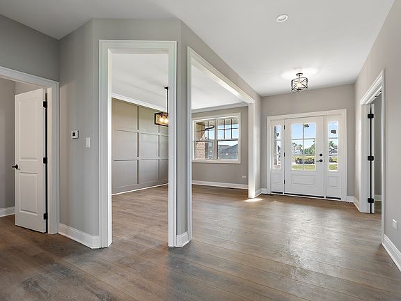 3rd image of 22979 Lancaster Ct