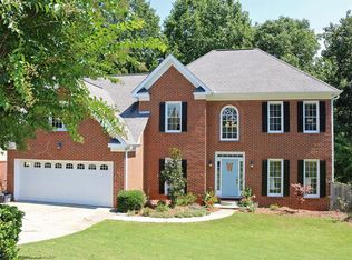 5030 Huntshire Ln, Lilburn, GA 30047