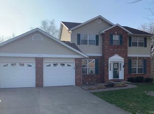 217 Locust Dr, O'Fallon, IL 62269