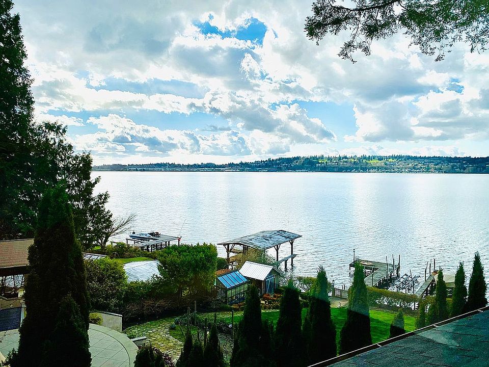 1st image of 11613 Holmes Point Dr NE