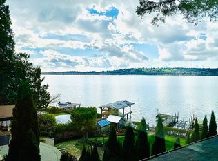 11613 Holmes Point Dr NE, Kirkland, WA 98034