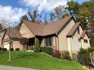 3 Round Table Ct, Morgantown, WV 26508