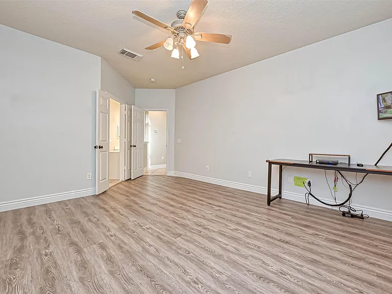 11011 Sprucedale Ct — Photo 19