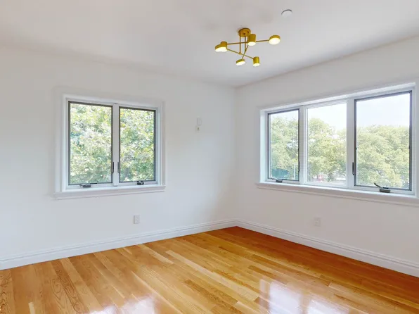 82 East 5th Street image 4 of 10