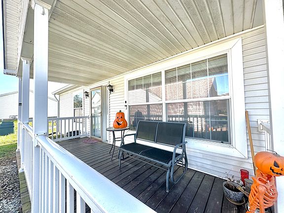 3rd image of 2120 Willow Oak Ct
