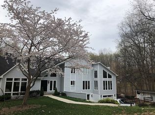 521 Clear Spring Rd, Great Falls, VA 22066