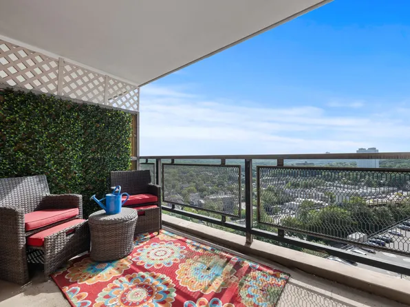 5900 Arlington Avenue image 6 of 13