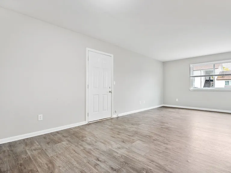 Oak Meadows — Photo 10