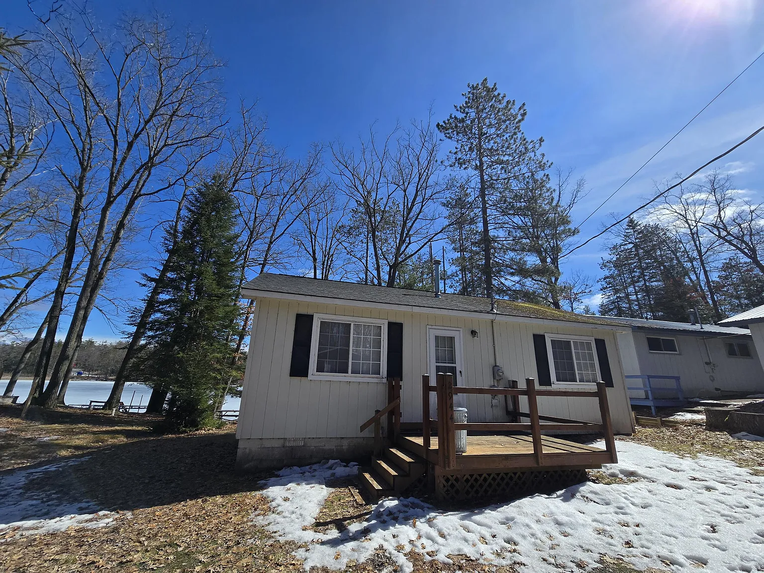 2944 Lakehill Dr photo 1