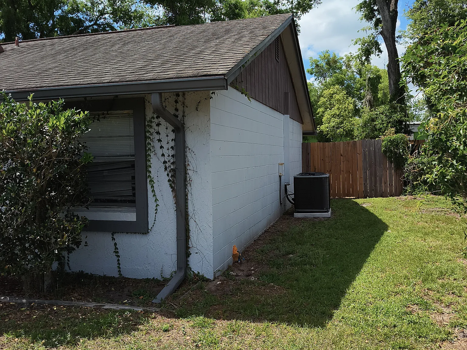 3 bed, $1,950 — Photo 2