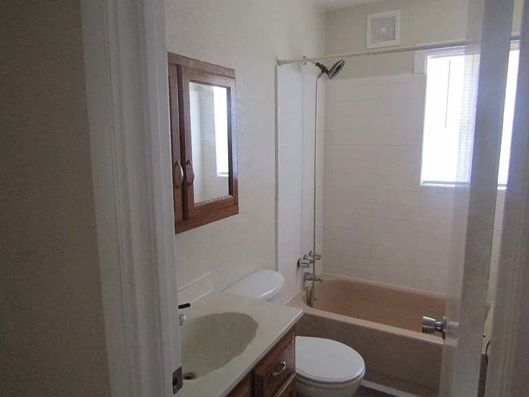 1306 Garth Dr — Photo 7