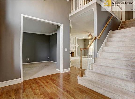 3rd image of 10905 W 128th Ter