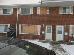 932 N Boxwood Dr #B, Mount Prospect, IL 60056