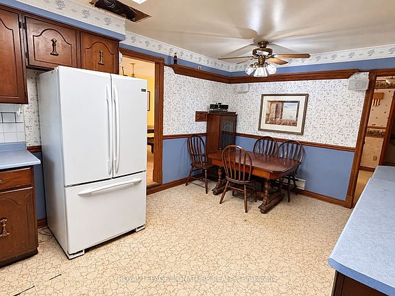 4th image of 1476 Fieldlight Blvd