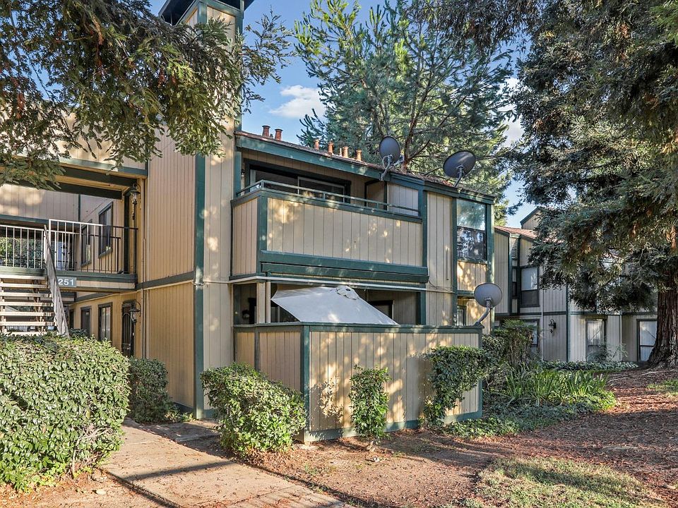 1st image of 251 Del Verde Cir APT 2