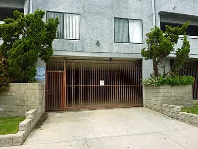 17302 Chatsworth St #7 — Photo 13