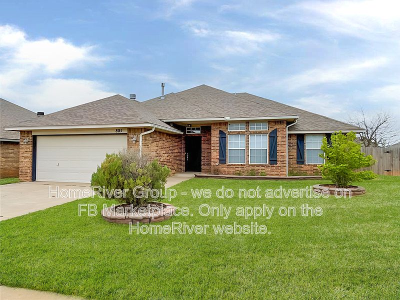 1st image of 805 E Linden Ln