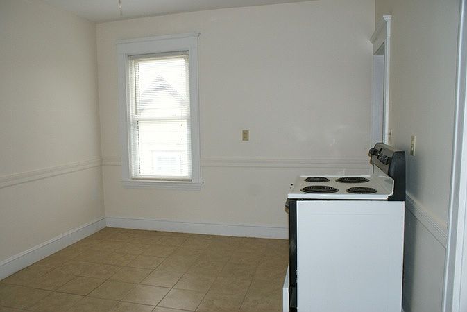 2nd image of 214 Estes St