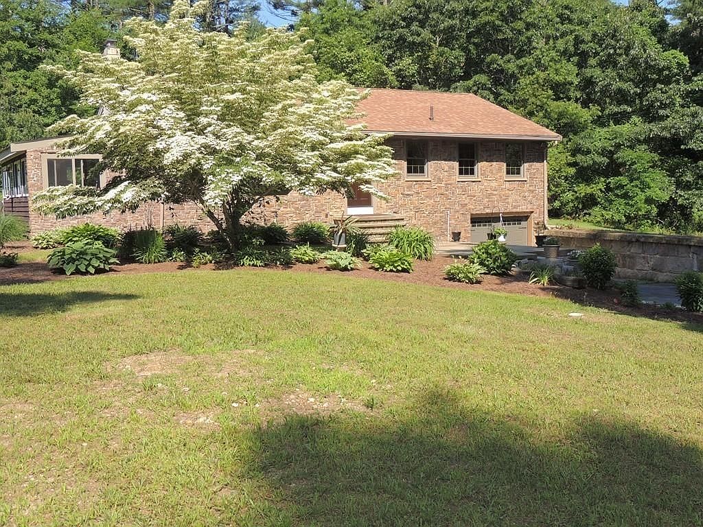 137 Snipatuit Rd, Rochester, MA 02770 Zillow