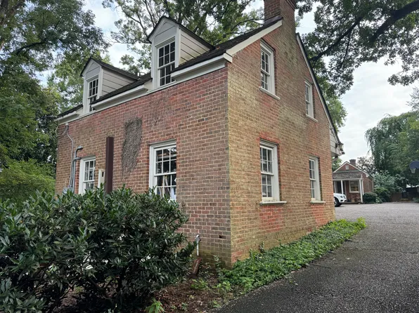 1022 Englewood Dr #1, Winston Salem, NC 27106