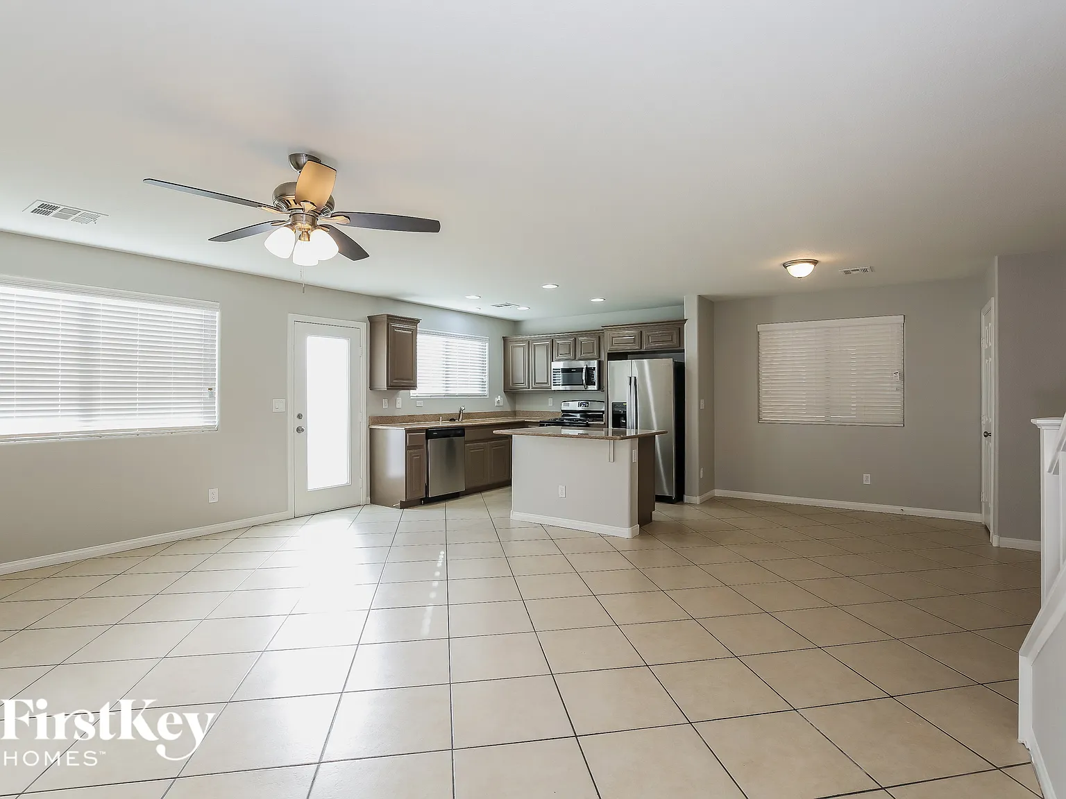 4 bed, 2.5 bath, 1740 sqft, $2,490 — Photo 4