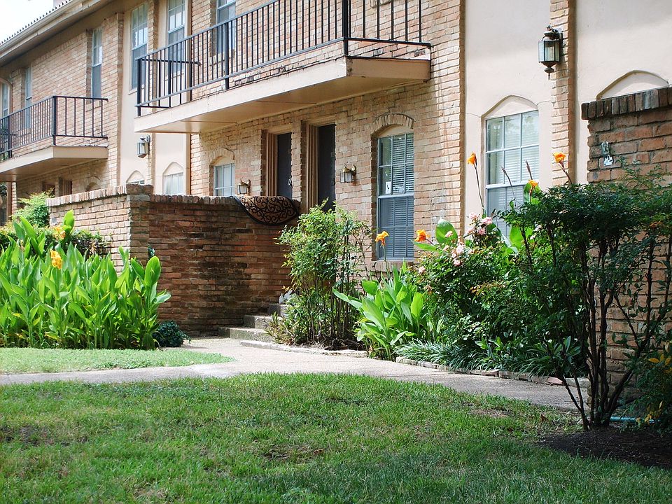 1st image of 3515 Coker St APT 221