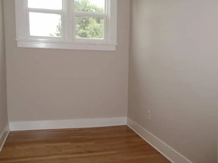 647 N Webster St — Photo 12