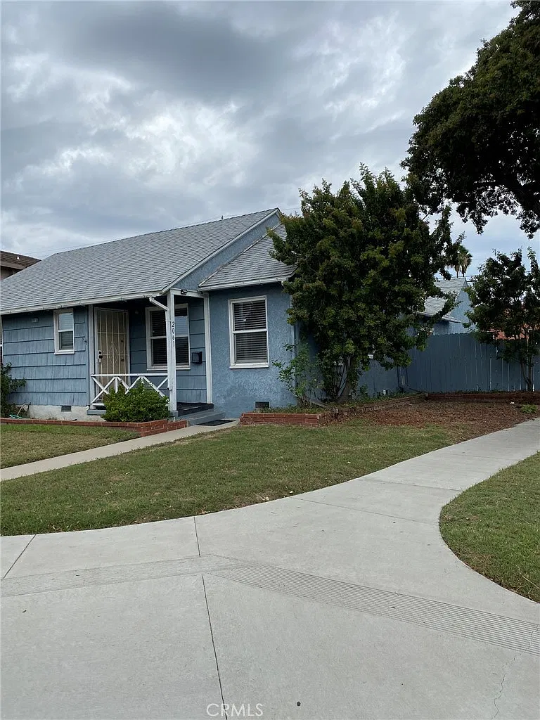 3 bed, 1200 sqft, $3,800 — Photo 1