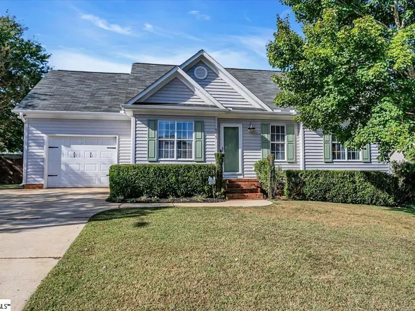 111 Autumnwood Way, Simpsonville, SC 29681