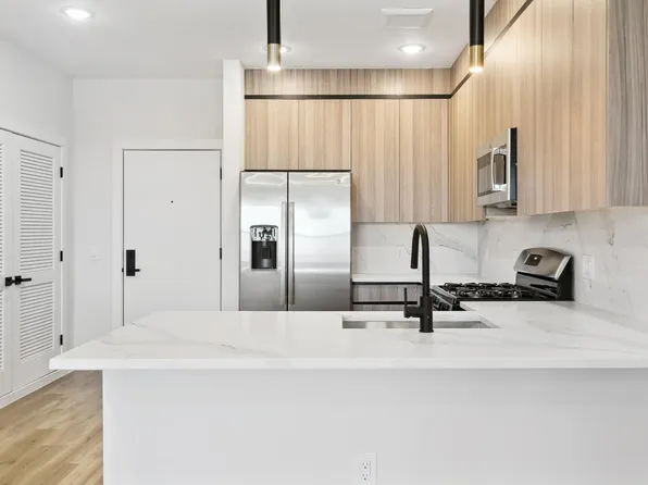 582 66th Street image 39 of 39