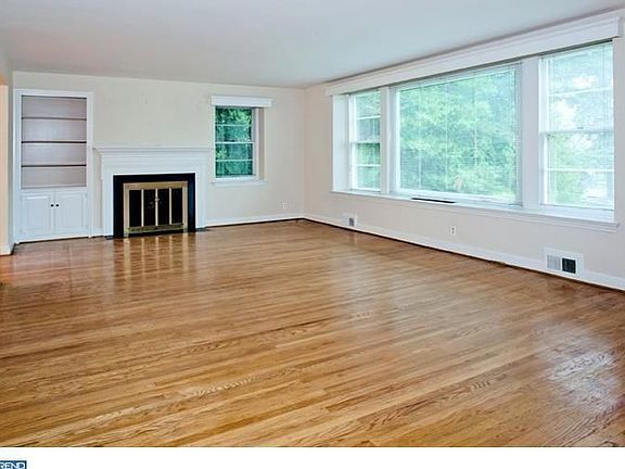 2nd image of 535 Montgomery School Ln