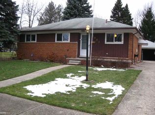 8641 Headley Dr, Sterling Heights, MI 48314