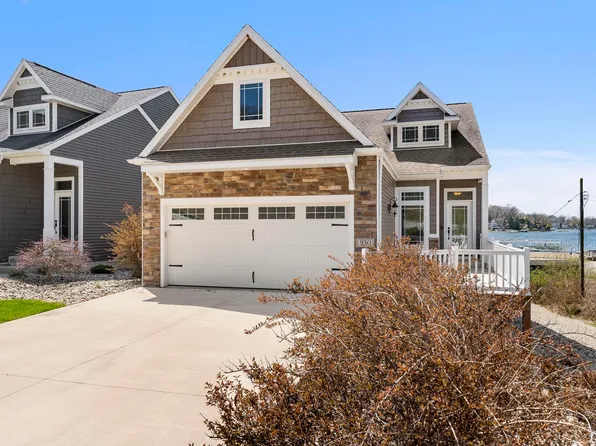 930 Lane #200, Lake James, IN 46703