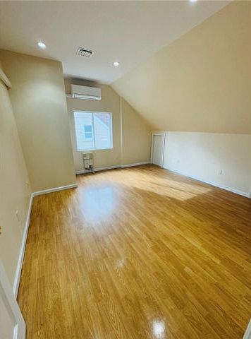 1st image of 2515 169th St #2nd
