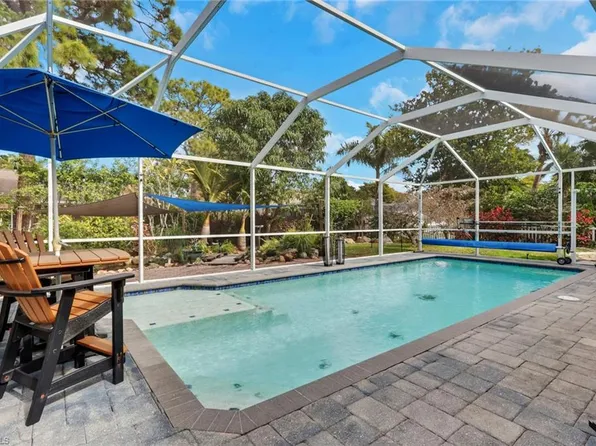 2667 River Reach DR, NAPLES, FL 34104