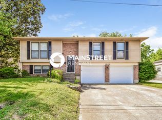 1042 Cristland Rd, Louisville, KY 40214
