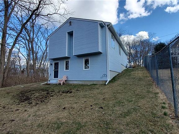 4th image of 153 Friendship St