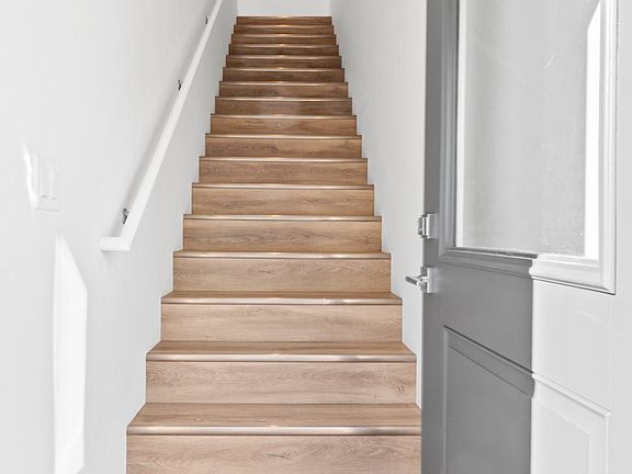 4th image of 421 Creekside Way #B