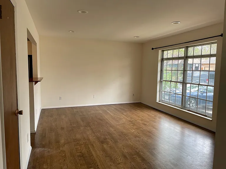 1875 Del Rosa Ct — Photo 3