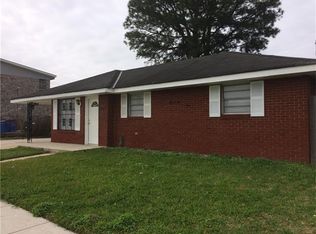 2604 Dauterive Dr, Chalmette, LA 70043