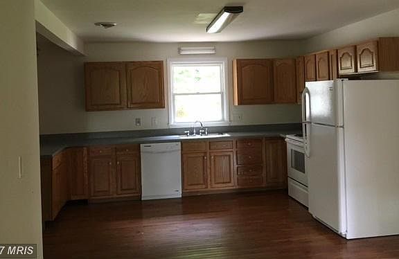 5th image of 7445 Kay Dr