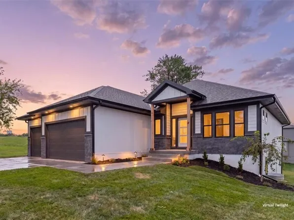 3222 SW Enoch St, Lees Summit, MO 64082