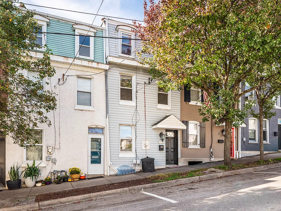 78 Poplar St