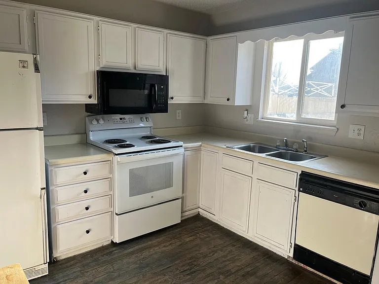 2254 Split Rock Dr — Photo 2