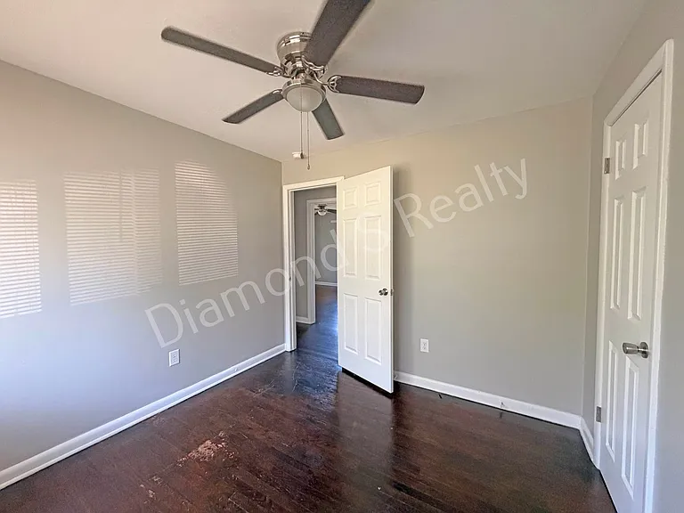 3209 E Gasconade St — Photo 13