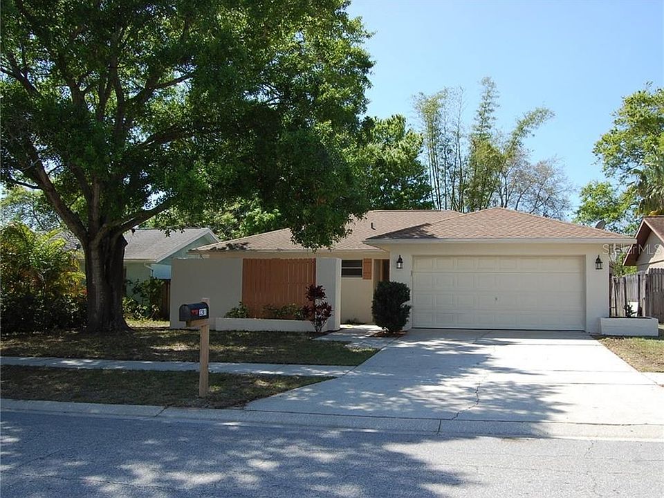 1st image of 3281 Carriage Dr