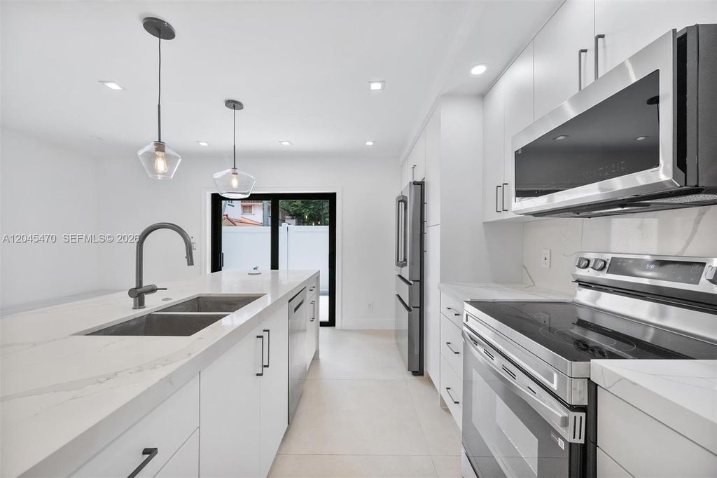 6667 Miller Rd #14, South Miami, FL - More